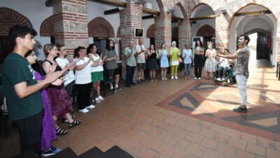 Osmangazi Belediyesi’nin yaz döneminde ‘Osmangazi Atölyelerle Buluşuyor’ adı altında hem