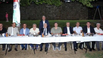 Bursa Büyükşehir Belediye Başkanı Mustafa Bozbey, teknolojinin gelişmesi, dükkânların mini