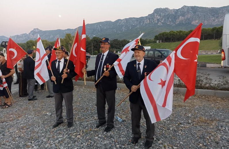 Bursa’da yaşayan Kıbrıs gazileri, Bursa Büyükşehir Belediyesi tarafından düzenlenen organizasyonla