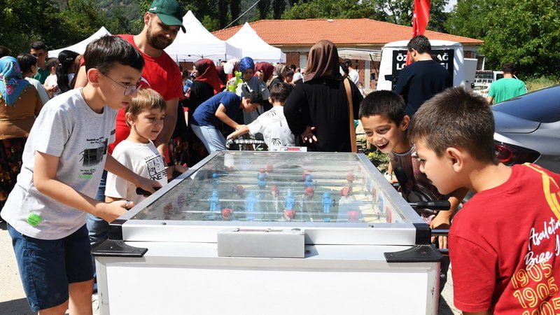 Osmangazi Belediyesi, düzenlediği ‘Köyümüzde Şenlik Var’ etkinliğiyle kırsal mahallelerde yaşayan