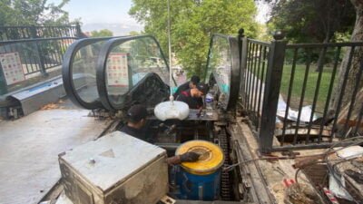 Bursa Büyükşehir Belediyesi, bir süredir arıza veren Balibey Han yanındaki