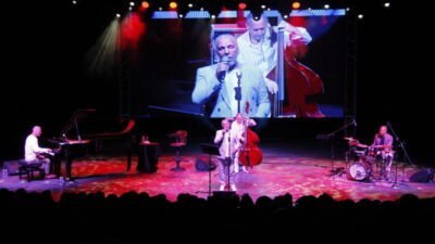 Türkiye’nin en güçlü seslerinden ve en önemli müzisyenlerinden Fatih Erkoç