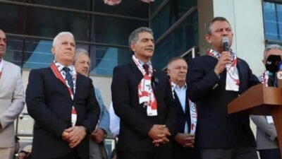 CHP Genel Başkanı Özel, AKP iktidarının İzmir'de İstanbul'da CHP'li belediyelerin