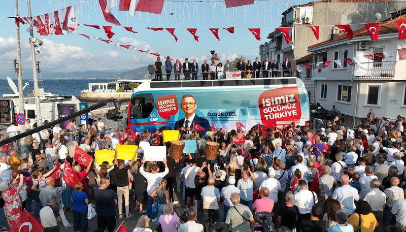 CHP Genel Başkanı Özgür Özel, Mudanya Belediyesi’ni ziyaretinin ardından Mütareke