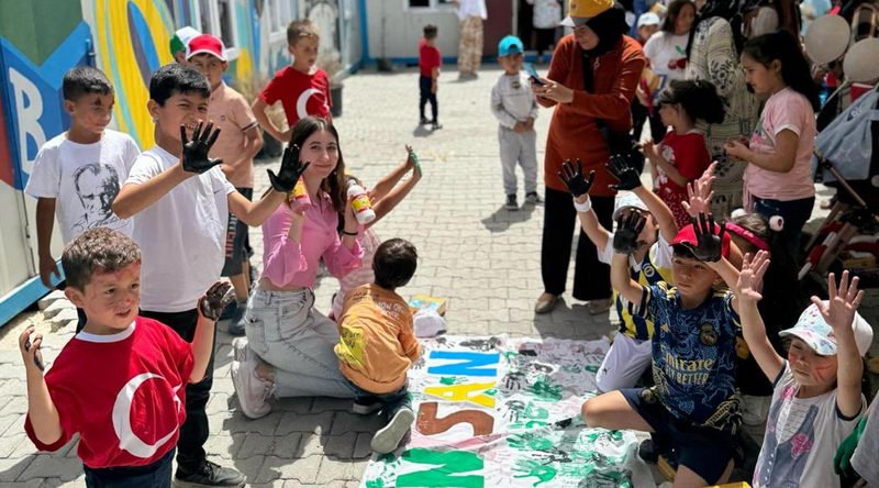 Uludağ Enerji, depremden etkilenen Hatay’da kurduğu Yaşam ve Gelişim Kampüsü