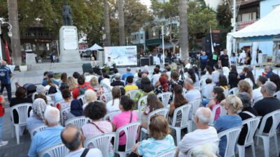 6.Mudanya Kitap Fuarı’nın ikinci gününde, sevilen yazarlar Ayşe Kulin ve