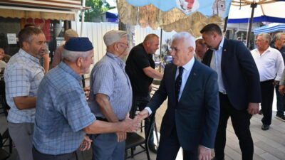 Bursa Büyükşehir Belediye Başkanı Mustafa Bozbey, ‘Başkan Bozbey Burada’ projesi