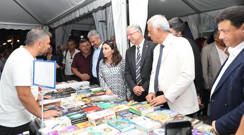 Mudanya 6. Kitap Fuarı bu yıl “Değişim” temasıyla kapılarını açtı.