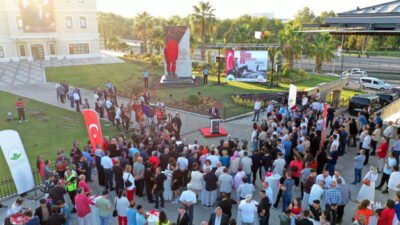 Osmangazi Belediyesi tarafından Türkiye Cumhuriyeti’nin kurucusu Gazi Mustafa Kemal Atatürk’ün