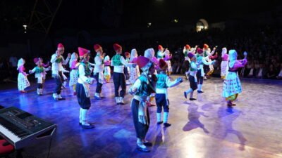 Osmangazi Belediyesi’nin destekleriyle bu yıl 18’incisi düzenlenen Uluslararası Balkan Festivali,