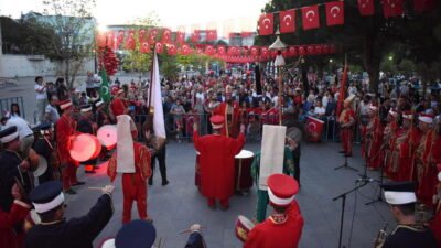 Yıldırım’da, 30 Ağustos Zafer Bayramı kapsamında düzenlenen etkinliklerle bayram coşkusu
