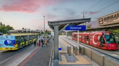 BURULAŞ’tan yapılan açıklamada, “BursaRay seferlerimizle sabaha kadar sizinleyiz. T1 Tramvay