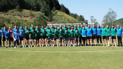 Teknik Direktör Pablo Martin Batalla gözetiminde ilk antrenmanına çıkan Bursasporlu