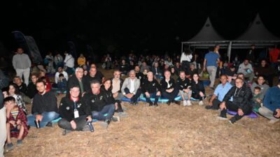 Işık kirliliği sebebiyle insanlar gökyüzüne baktığında Samanyolu galaksisinin milyarlarca yıldızdan