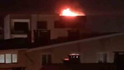 BURSA'DA İNŞAAT HALİNDEKİ 5 KATLI BİR BİNANIN ÇATISINDA YANGIN ÇIKTI.