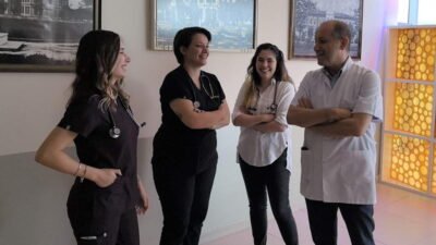 Bursa’da yeni mezun 5 doktor, doğdukları hastaneye yıllar sonra doktor