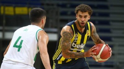 Fenerbahçe Beko, Ülker Spor ve Etkinlik Salonu’nda Bursaspor ile hazırlık