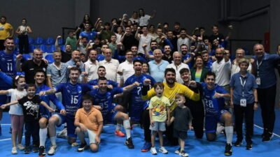 Nilüfer Belediyespor, evinde ağırladığı Köyceğiz Belediyespor’u başa baş geçen maçta