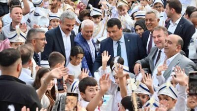 Bursa Büyükşehir Belediyesi tarafından düzenlenen 10. Geleneksel Sünnet Şöleni’nde yaklaşık