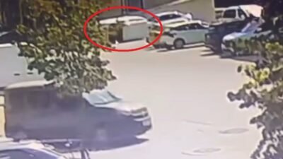 BURSA'DA SEYİR HALİNDEKİ HAFİF TİCARİ ARAÇ, BİR ANDA TAKLA ATARKEN