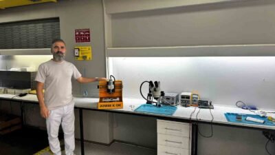 Bursa’da 17 yıldır telefon tamirciliği ile uğraşan Doğan Seyfi Dağtaş