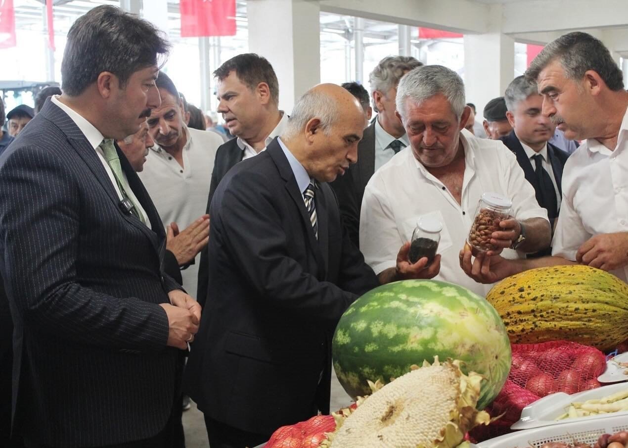 KALİTESİ İLE TÜM DÜNYADA TANINAN MEŞHUR YENİŞEHİR BİBERİ ÜRETİCİLERİ BU