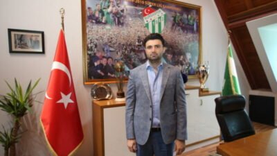 Bursaspor Kulübü Başkanı Enes Çelik, sosyal medya hesabından bir açıklama