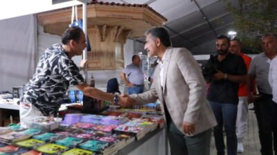 Sözcüklerin Rotası sloganıyla her yıl Gemlikli kitapseverlerin buluşma noktası olan