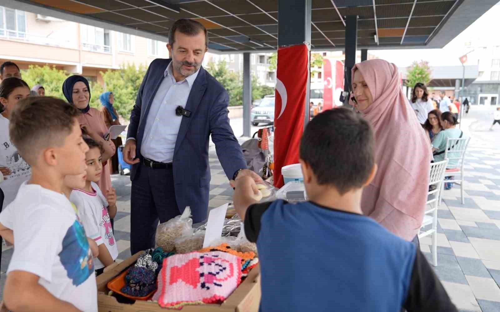 GÜRSULU EV HANIMLARI, ALDIKLARI EĞİTİMLER VE EL BECERİLERİYLE OLUŞTURDUKLARI ÜRÜNLERİ,