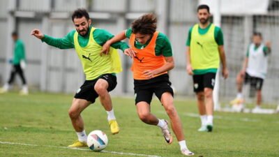 Bursaspor’da Muşspor maçı hazırlıkları bu akşam saatlerinde yapılan antrenmanla başladı.