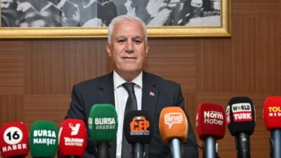 Bursa Büyükşehir Belediye Başkanı Mustafa Bozbey, Yüzüncü Yıl Atatürk Stadyumu’nu