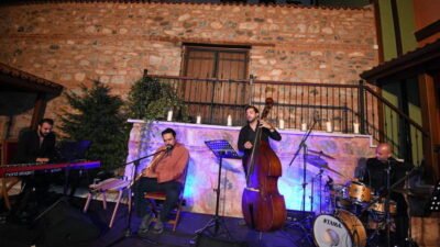 Osmangazi Belediyesi tarafından ‘Şadırvanlı Han Avlu Buluşmaları’ adı altında düzenlenen