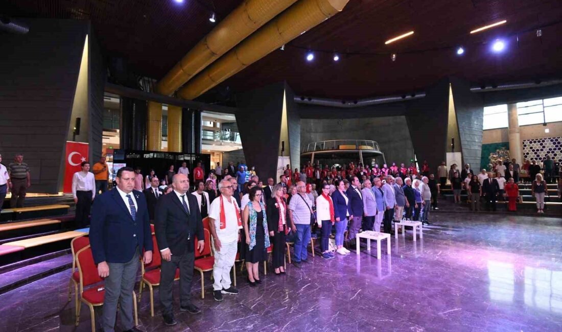 OSMANGAZİ BELEDİYESİ, BURSA’NIN DÜŞMAN İŞGALİNDEN KURTULUŞUNUN 102’İNCİ YILDÖNÜMÜNDE ‘ATATÜRK’ÜN SEVDİĞİ
