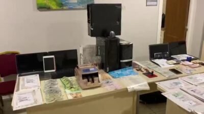 TURİZM ACENTESİ ALTINDA YABANCI UYRUKLU ŞAHISLARA OTURMA İZNİ ÇIKARTAN ŞÜPHELİLERE