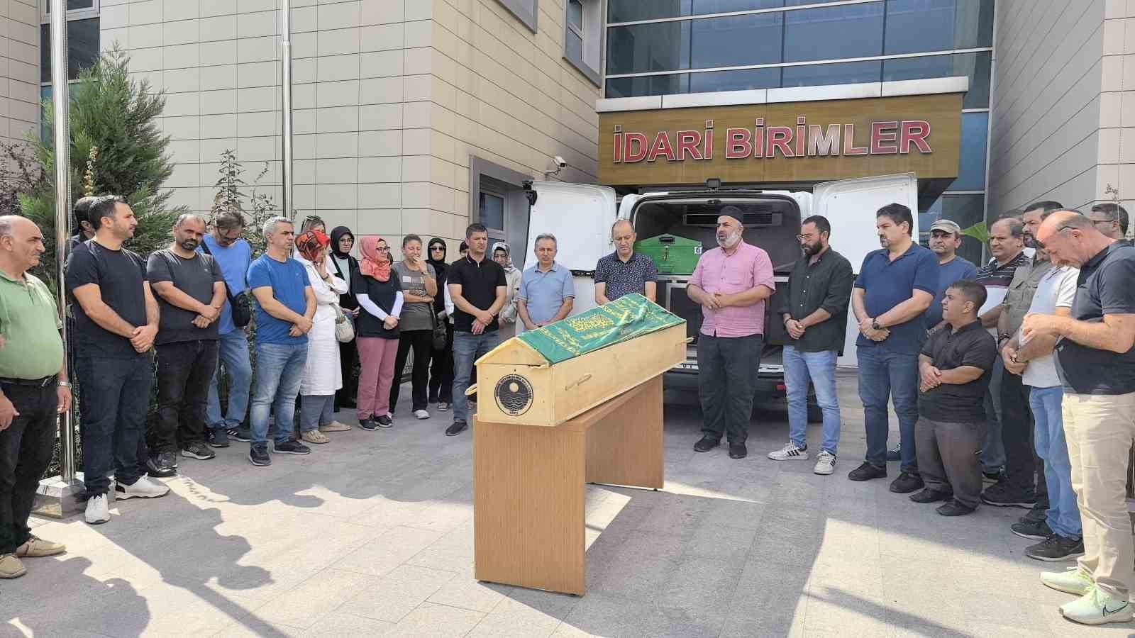 DOKTOR MAHMUT KAVDERİN VEFATI YAKINLARINI YASA BOĞDU
