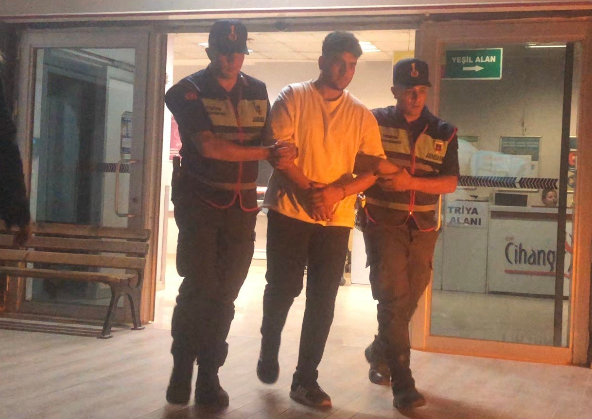 BURSA'NIN İNEGÖL İLÇESİNDE YOL VERME NEDENİYLE ÇIKAN SİLAHLI KAVGADA 1