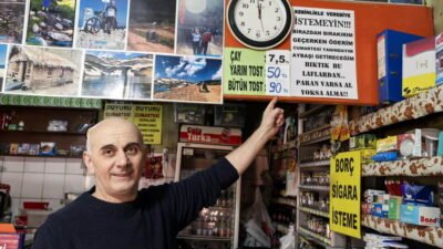 Bursa’nın İnegöl ilçesinde büfe işleten Ömer Cabir, veresiye verip geri