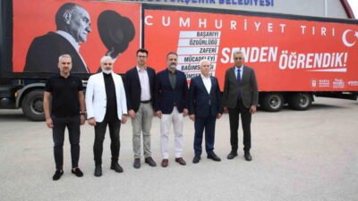 Cumhuriyet coşkusunu tüm kente yaymayı hedefleyen Bursa Büyükşehir Belediyesi, özel
