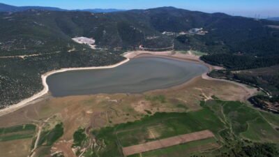 Bursa ovasına hayat veren Kestel ilçesindeki Gölbaşı Gölü’nün yüzde 90’ı