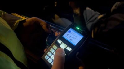 Bursa’da alkol uygulamasına takılan bir sürücü, hem ehliyetsiz hem de