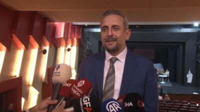 Bursa Devlet Tiyatrosu 53 yıldır aralıksız düzenlediği Feraizcizade Gençlik Tiyatro