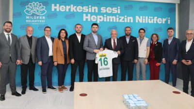 Nilüfer Belediye Başkanı Şadi Özdemir, Bursaspor Başkanı Enes Çelik ve