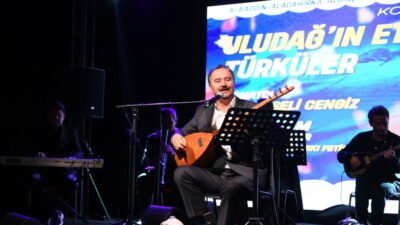 Osmangazi Belediyesi tarafından düzenlenen Uludağ’ın Eteğinden Türküler konserinde sahne alan