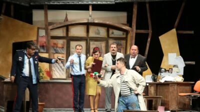 Bursa Büyükşehir Belediyesi Şehir Tiyatrosu, yeni sanat sezonunu ‘Bir Anarşistin