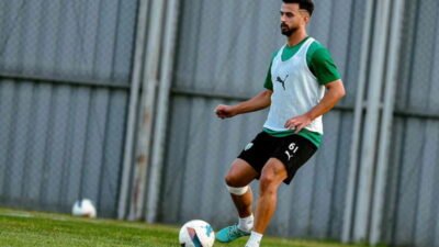 Bursaspor deplasmanda oynayacağı Silifke Belediye Spor maçı hazırlıklarına akşam saatlerinde