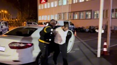 Bursa’da arkadaşıyla yürüdüğü esnada başından vurularak öldürülen kişinin şüphelisi, polis