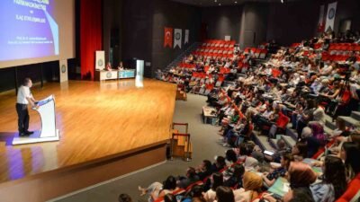 İlk kez düzenlenen 1. Pediatrik Psikofarmakoloji Okulu etkinliğine Bursa Uludağ