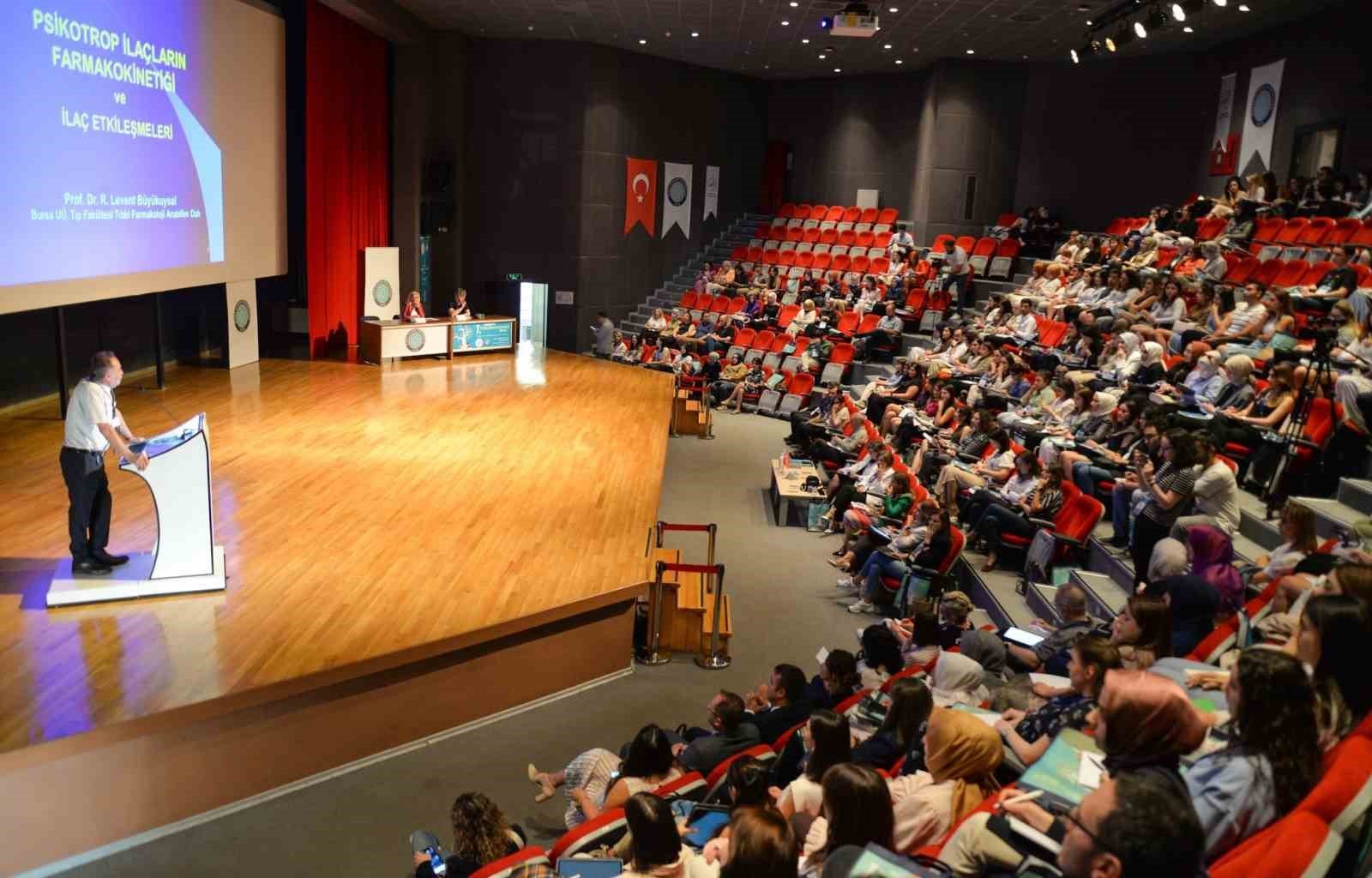 İlk kez düzenlenen 1. Pediatrik Psikofarmakoloji Okulu etkinliğine Bursa Uludağ