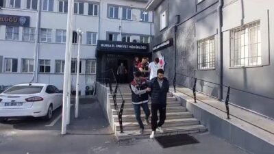 BURSA'DA CEP TELEFONU ALMAK İSTEYEN MÜŞTERİLERE, “ANLAŞMALI BANKALARIMIZ VAR, SIFIR