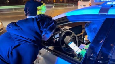 Bursa’da önce radara sonra alkol denetimine takılan genç sürücü, yüksek